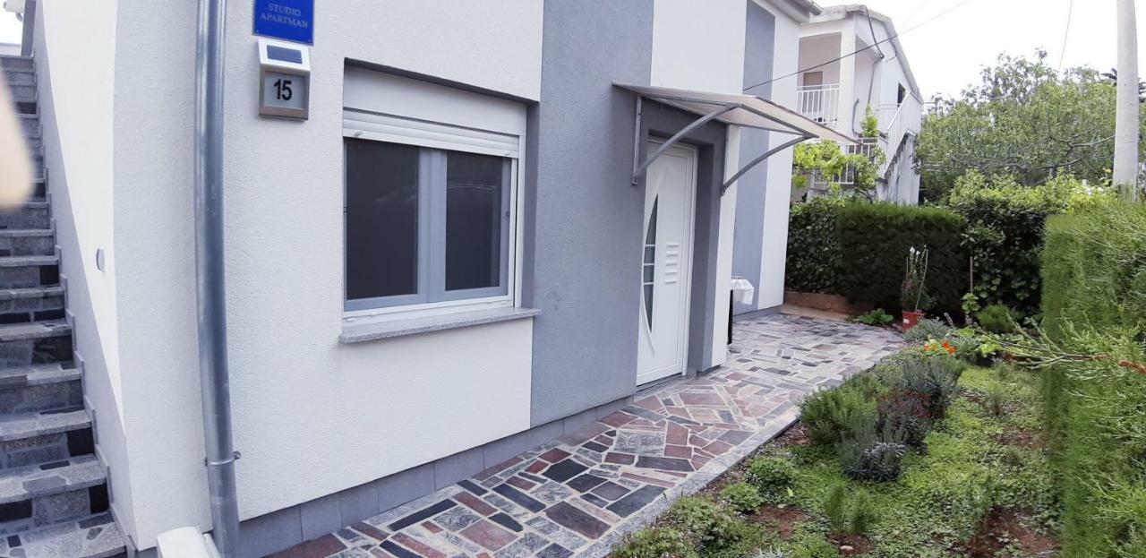 Apartmani Orhideja Gornji Karin Exterior photo